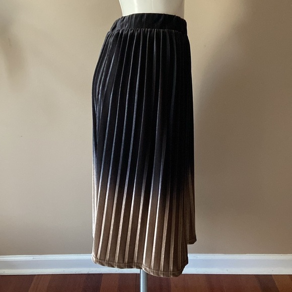 Fab’rik Navy Blue & Gold Ombré Pleated Velvet Above The Knee A-line Size Large - Picture 4 of 7